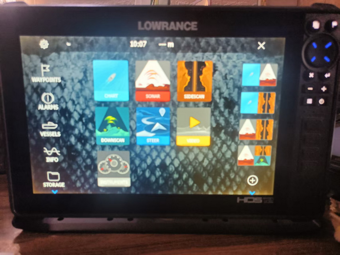 Fish Finder Gps - Lowrance HDS Live-12 PRO GPS Marine